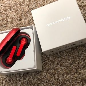 earphones
